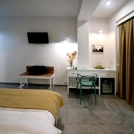 Konak Rooms L Skanderbeg Square Tirana Bagian luar foto