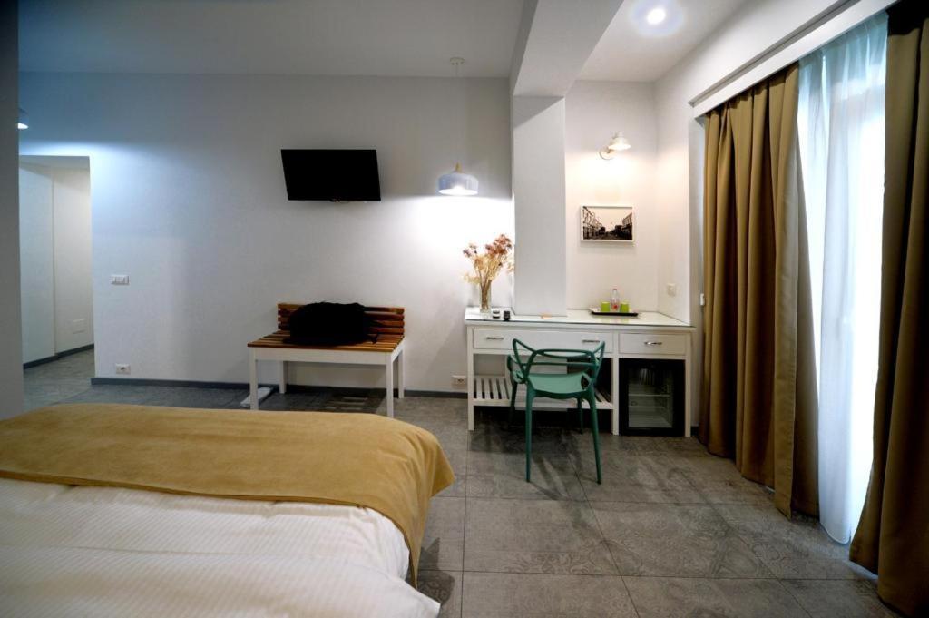 Konak Rooms L Skanderbeg Square Tirana Bagian luar foto