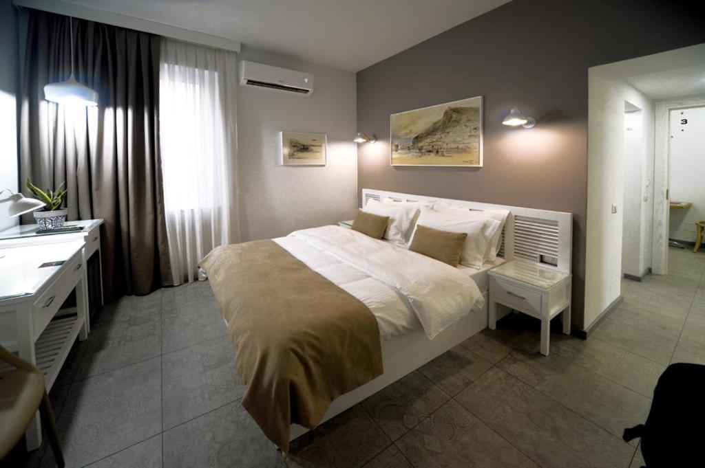 Konak Rooms L Skanderbeg Square Tirana Bagian luar foto
